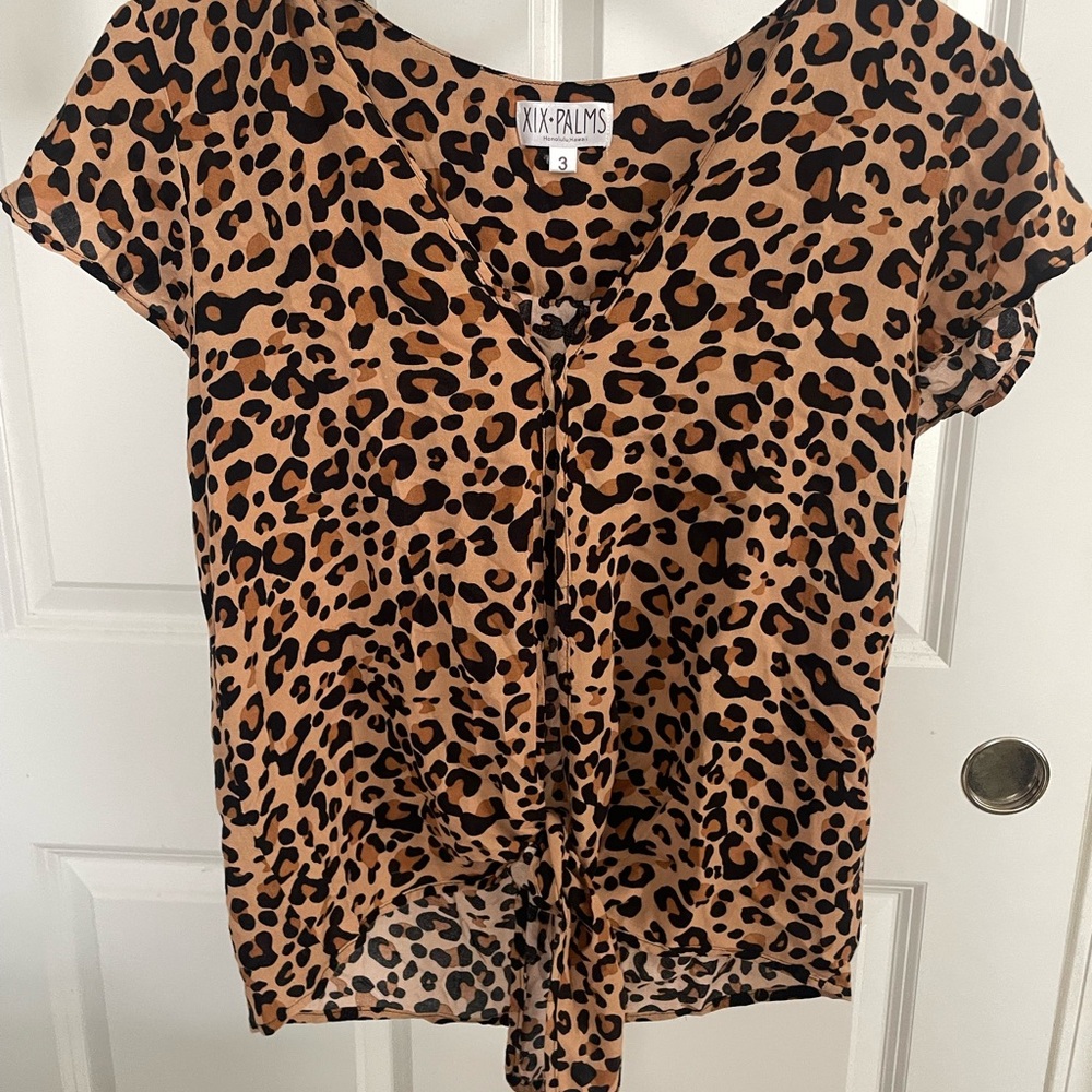 Light-Weight Leopard Print Tie Shirt S-M Hawaii Brand